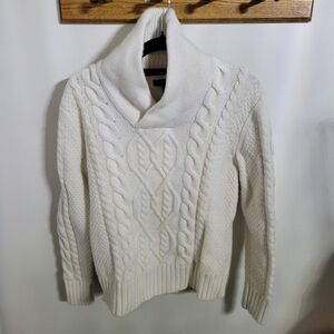 Banana Republic Cream Cable Knit Turtleneck Sweater